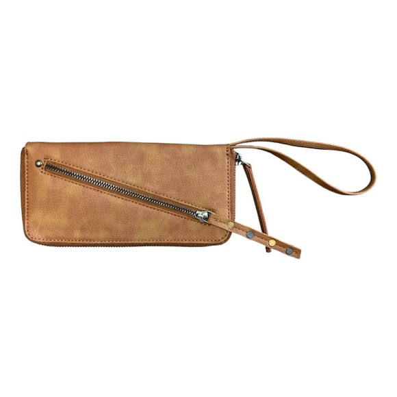 Free People Vegan Pebble Leather Tan Wristlet Clutch - Picture 1 of 5